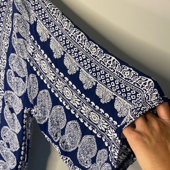 Free People Blue Paisley Short Sleeve Open Kimono Size Small Boho Lightweight - Picture 12 of 13